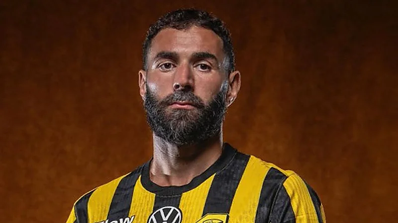 بنزيما يشارك تدريجياً في تدريبات الاتحاد