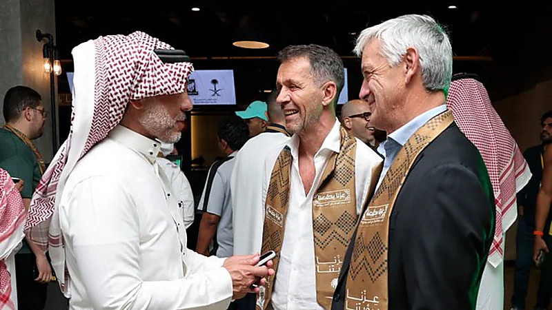 الاتحاد يحتفي باليوم الوطني الـ95 بحضور مجلس الإدارة  ..  تغطية وصور