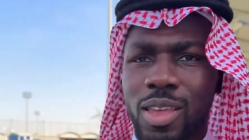 كوليبالي يلفت الأنظار بطلاقته في العربية.. تغطية