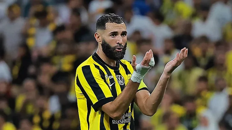 غموض يُحيط بمستقبل بنزيما مع الاتحاد قبل الميركاتو الشتوي