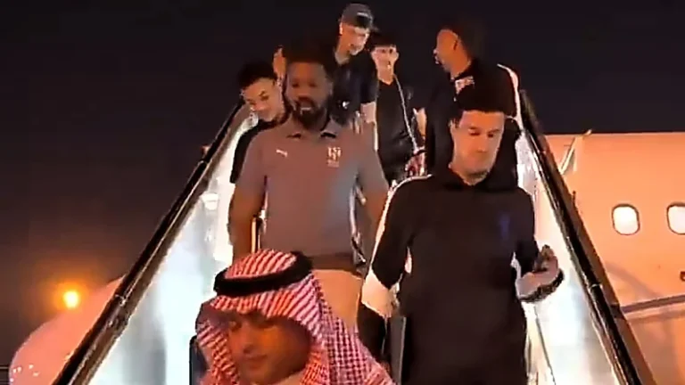 الهلال يعود إلى الرياض بعد فوز مثير في أوزبكستان  .. تغطية