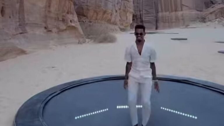 جالينو يظهر في العلا مستمتعًا بأجوائها السياحية .. تغطية