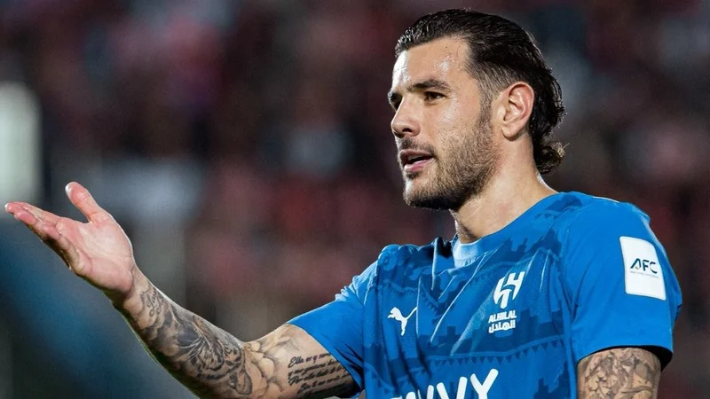 هدف ثيو في شباك ناساف يخطف أنظار الاتحاد الآسيوي