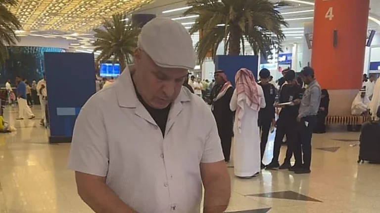 بن زكري يصل المملكة تمهيدًا للعودة إلى دوري روشن