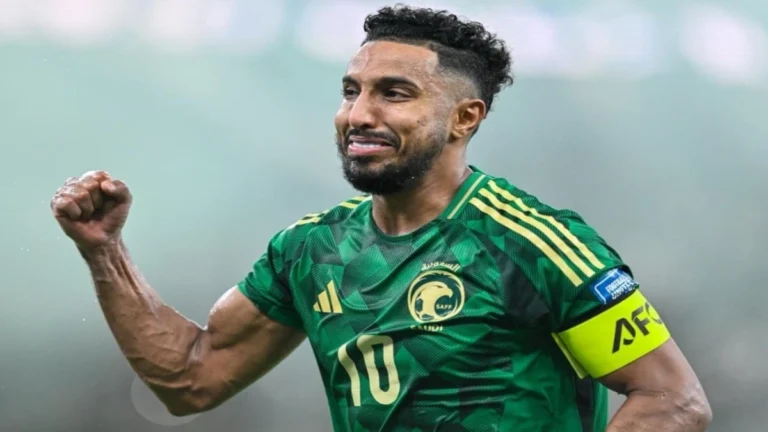 زوجة سالم الدوسري: دمعتك غالية حبيبي ابقَ قويًا