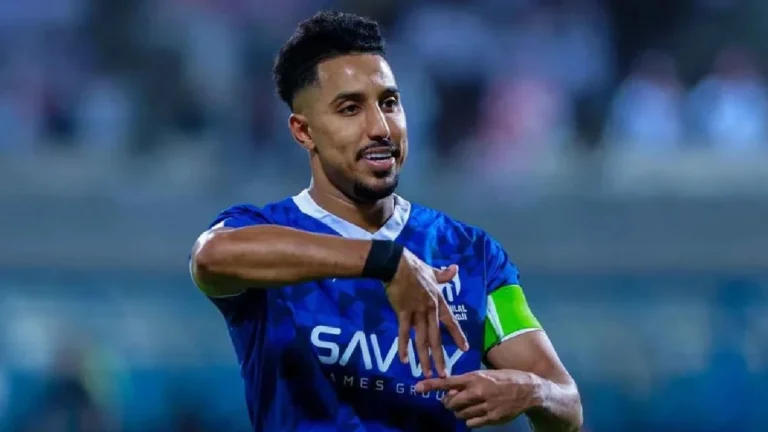 تأكيد غياب سالم الدوسري عن لقاء الهلال والاتحاد