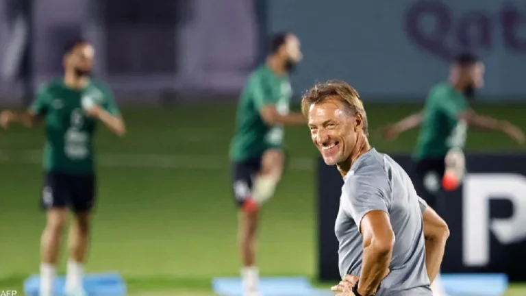 إقامة معسكر الأخضر في جدة