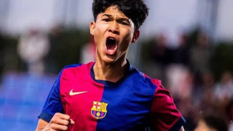 أندية إنجليزية تترقب موهبة برشلونة الشاب