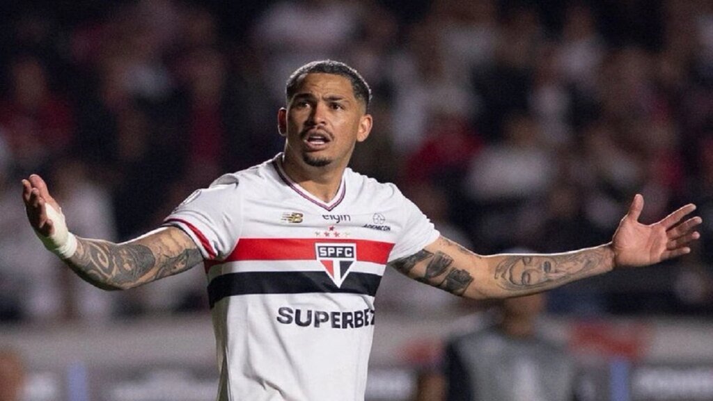 ساو باولو يبدى رغبته في التفاوض مع أندية عربية لبيع لوتشيانو