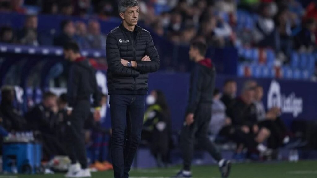 مواجهة الهلال لا تهدد مستقبل ألجواسيل مع الشباب