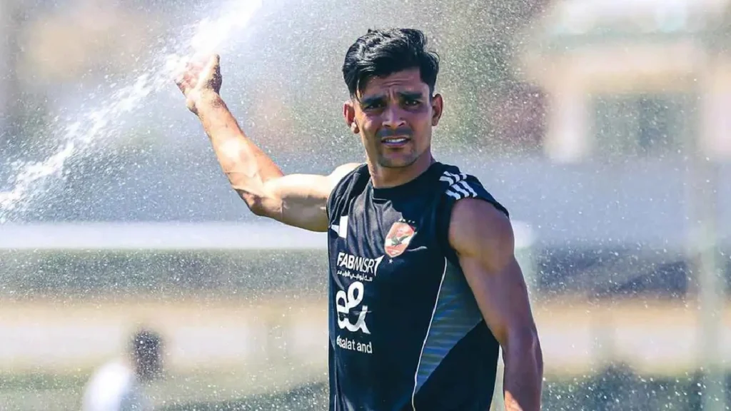 الأهلي المصري يعلن استمرار أشرف بن شرقي