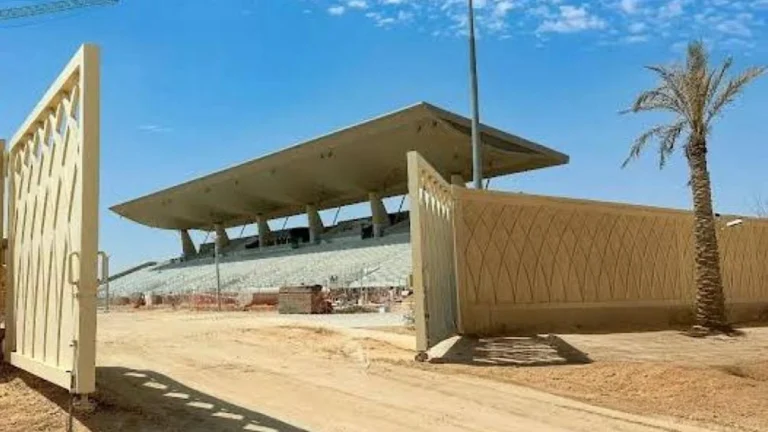 الهلال يبدأ تجهيز ملعب جامعة نورة