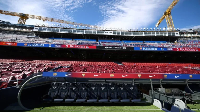 برشلونة يؤجل العودة إلى كامب نو