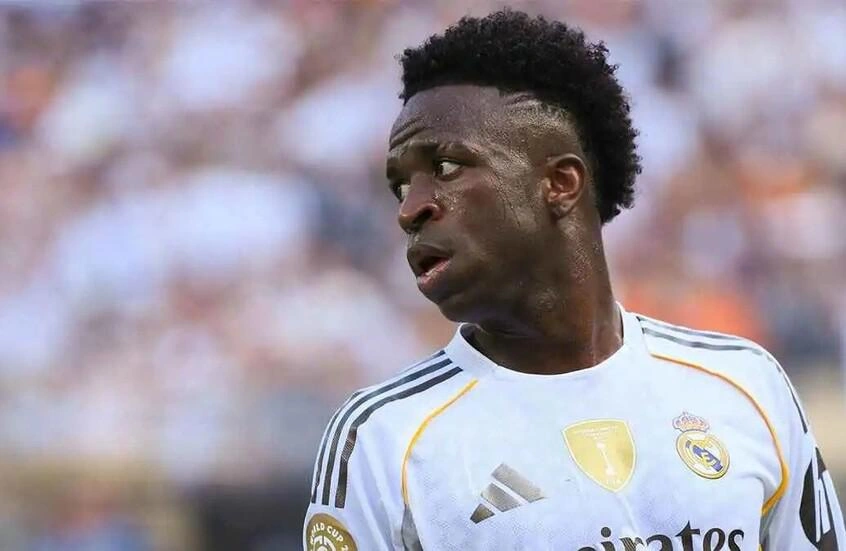 غرم العمري: الأهلي كان يفاوض فينيسيوس وقد يكون فئة A للفريق..تغطية