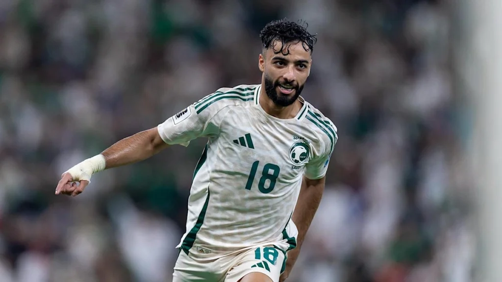 الفراج: صالح أبو الشامات بقعة ضوء في الكرة السعودية..تغطية