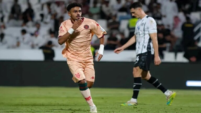 العليوة: احتفالي أمام الشباب أغضب والدتي