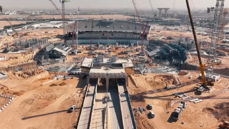 عناصر خرسانية وأسس عميقة لتطوير مدينة الملك فهد الرياضية.. تغطية