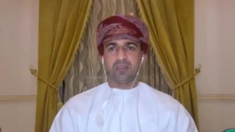 الحوسني ينتقد يايسله: أخطاؤه تكررت وغضب الجماهير مُبَرر .. تغطية