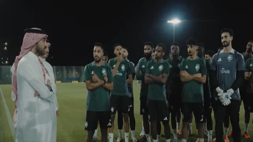 وزير الرياضة: المنتخب الإندونيسي ليس سهلا والمباراة ستكون قوية.. تغطية