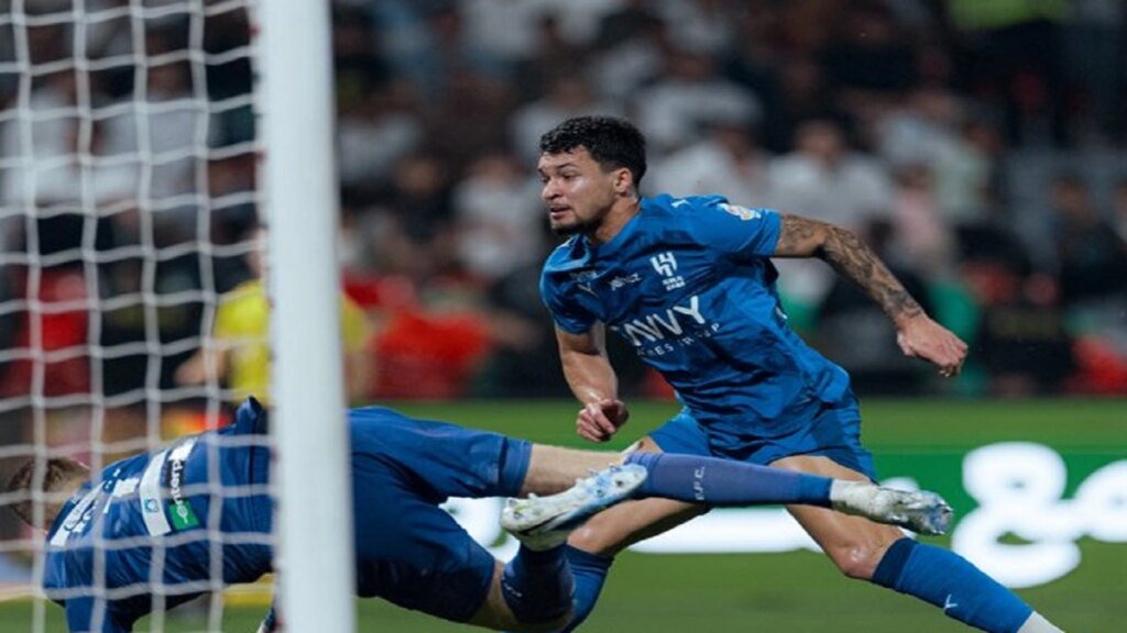 الهلال يقسو على الاتفاق بخماسية