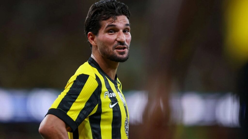 سندي يدافع عن عوار ويرد على الانتقادات