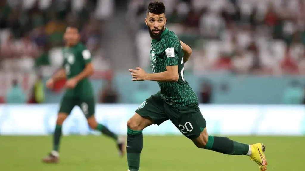 العبود يطمئن الجماهير ويكشف موعد عودته للملاعب .. تغطية