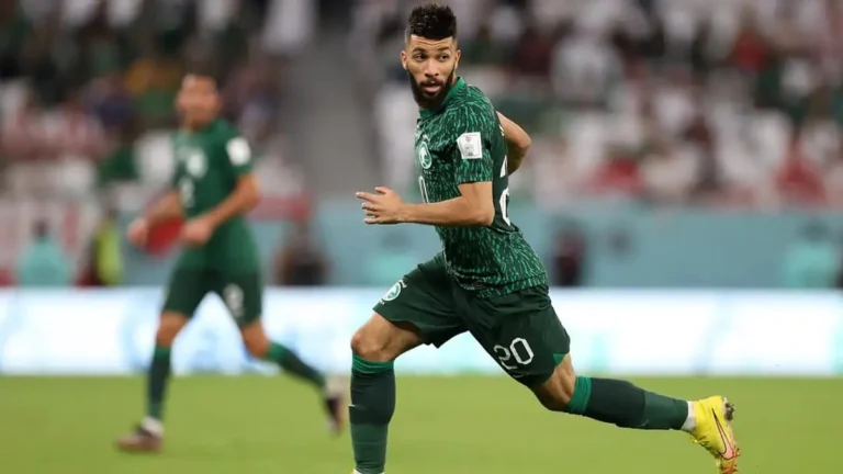 العبود يطمئن الجماهير ويكشف موعد عودته للملاعب .. تغطية