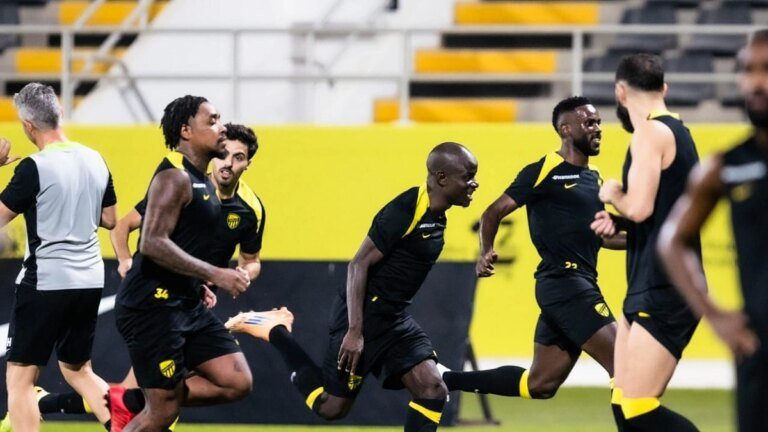 الاتحاد يختتم استعداداته لمواجهة الهلال في قمة الجولة السادسة .. صور