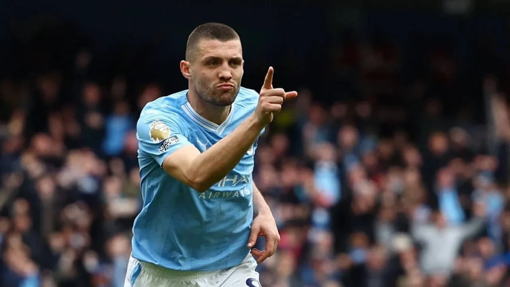 نجم مانشستر سيتي يرفض عرضًا سعوديًا