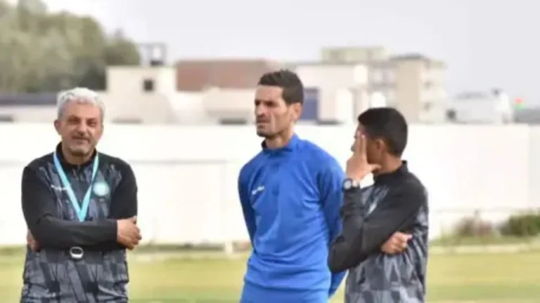 مدرب تونسي يدخل التاريخ بتدريب 3 أندية في 3 أيام