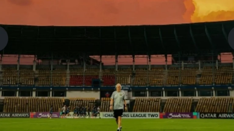 الشرطة الهندية تنظم دخول السكان تأهباً للقاء النصر