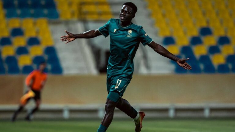 مهاجم الدرعية: لا يوجد في العاصمة إلا الهلال ونحن .. صورة