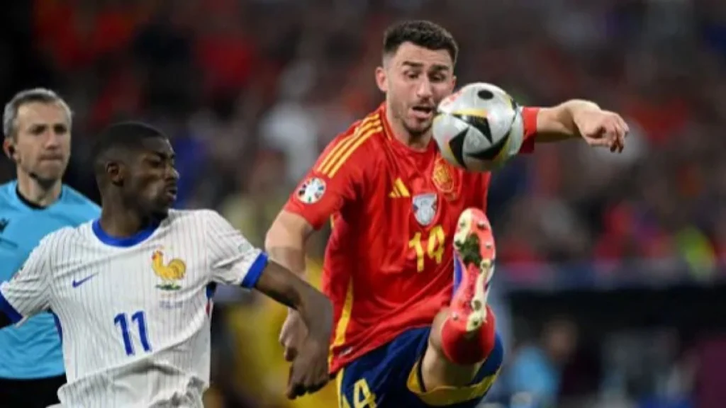 لابورت يعوض مدافع ريال مدريد في قائمة إسبانيا