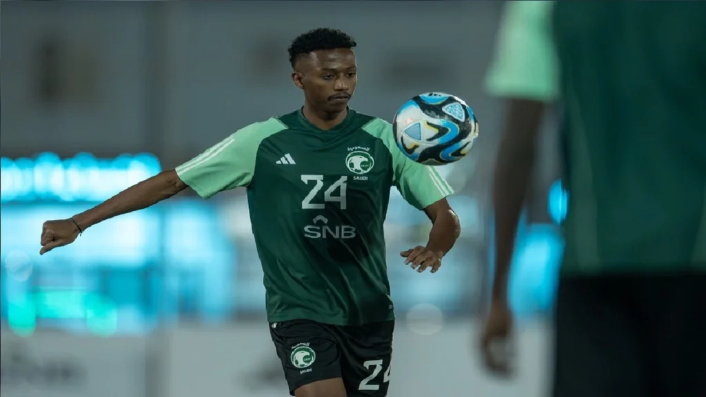 ناصر الدوسري:  أهلي وأصدقائي فرحوا بردة فعل الجمهور على أدائي بالمونديال.. تغطية