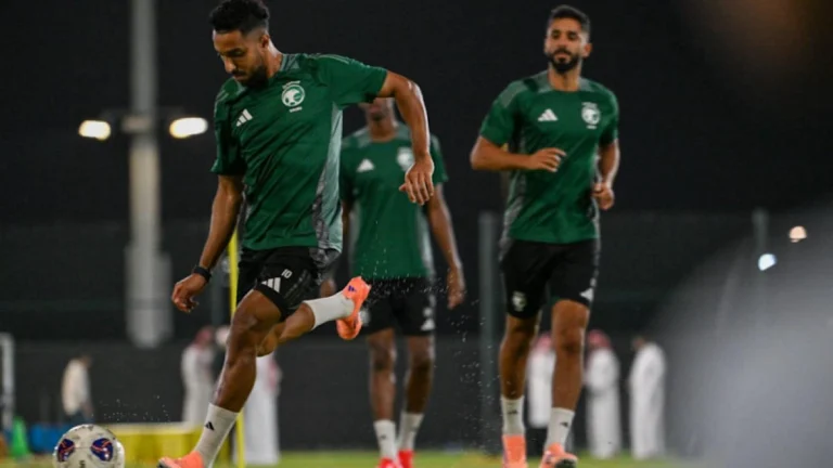 رينارد يعتمد على3  مهاجمين أمام إندونيسيا