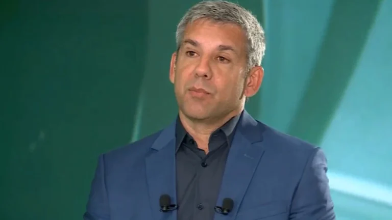 سواريز: أتفهم غضب الجمهور وشباب المنتخب جيدون ونحضر العديد منهم للمستقبل.. تغطية