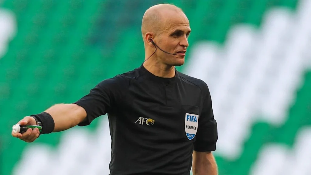 تفاصيل تعيين أدهم مخادمة حكماً لمواجهة الأخضر والعراق..تغطية