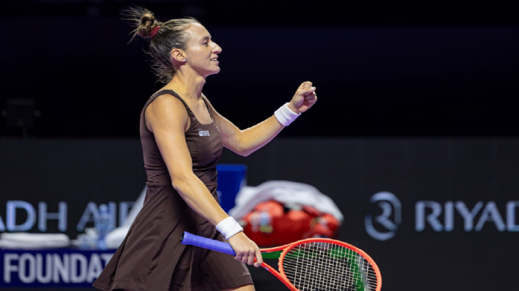 نهائيات رابطة محترفات التنس 2025  تواصل منافساتها في الرياض .. صور