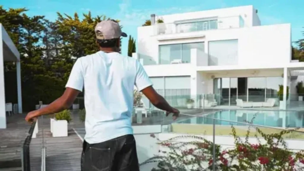 لامين يامال يشتري قصر بيكيه وشاكيرا الفخم قرب برشلونة بـ11 مليون يورو