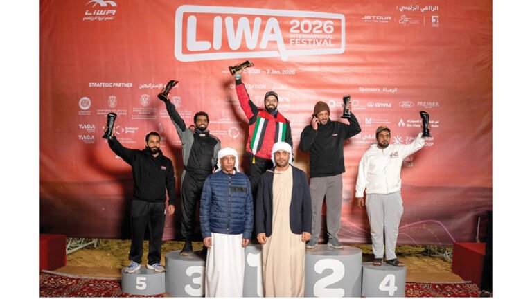 أبطال الإمارات والسعودية يتصدرون «الاستعراض الرملي» في مهرجان ليوا