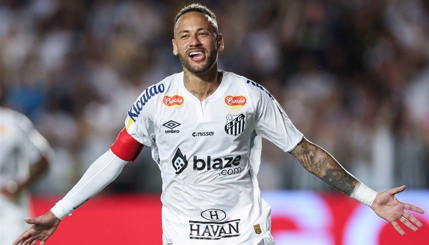 فترة التعافي قد تصل إلى شهر.. نيمار يخضع لجراحة ناجحة بالركبة