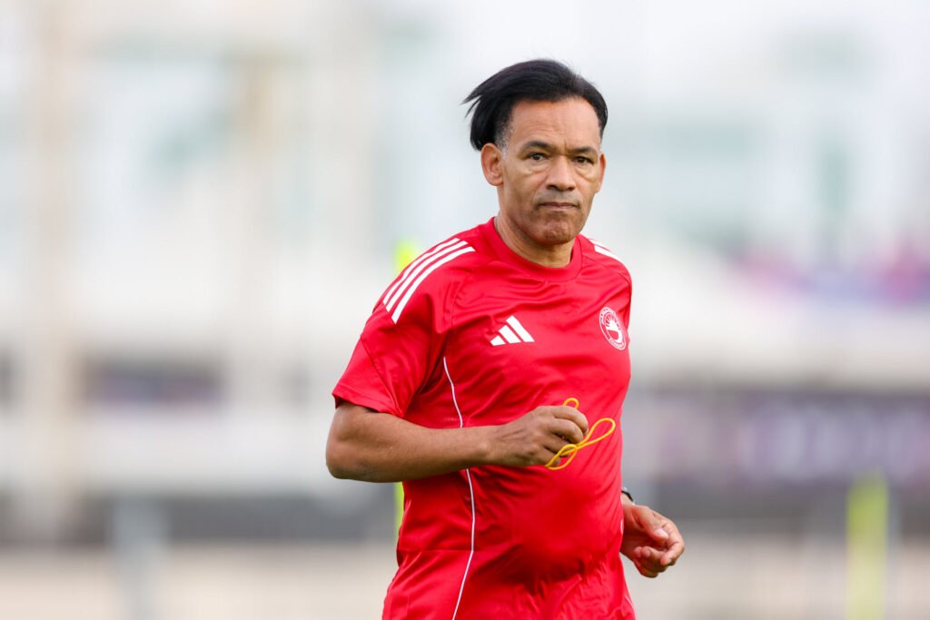 مورايس: بالصبر والاستمرارية سيعود الشارقة أقوى