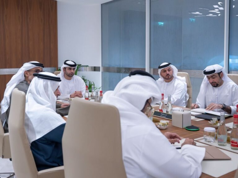 منصور بن محمد: "القمة العالمية للرياضة" إضافة استراتيجية جديدة من دبي إلى العالم