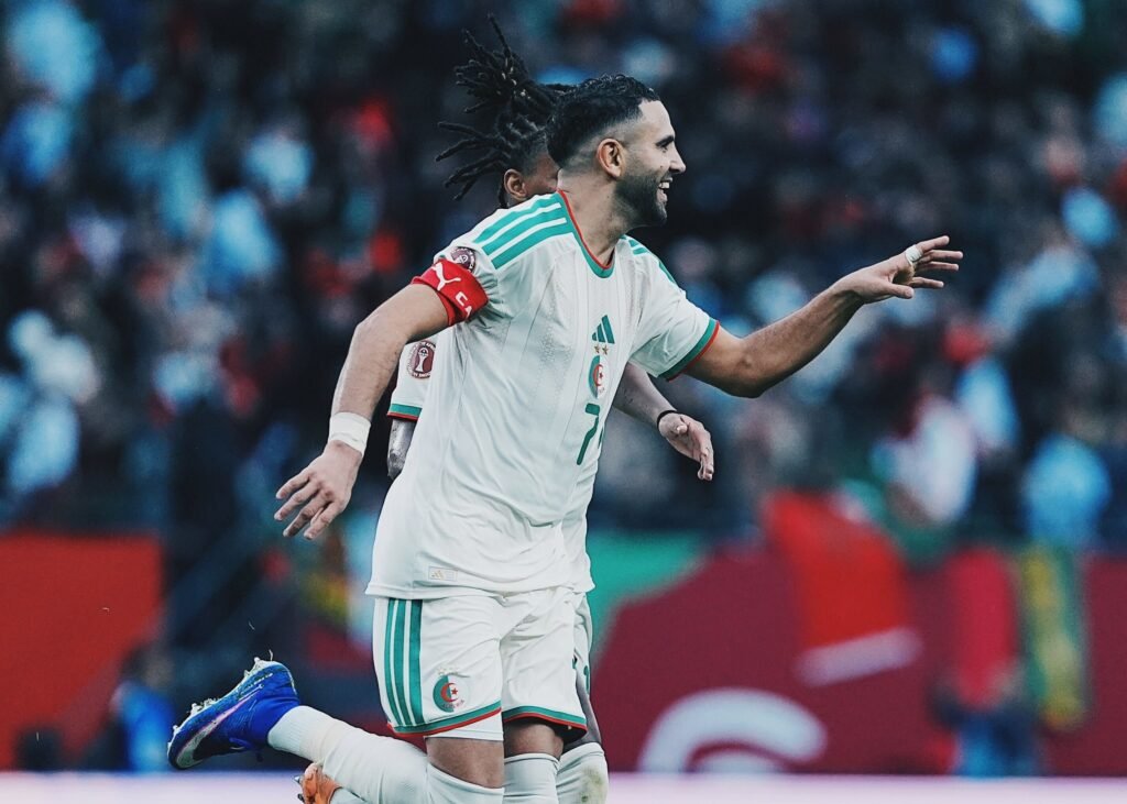 الجزائر تفوز على السودان بثلاثية في أمم إفريقيا