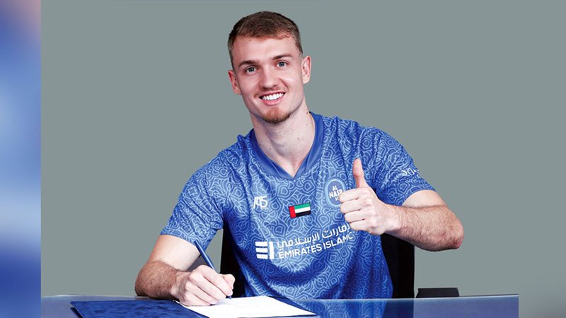 النصر يعلن إصابة غوستافو أليكس بقطع في الرباط الصليبي