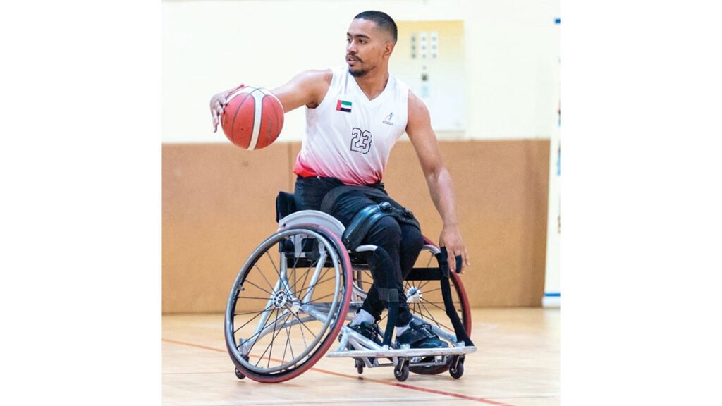 تحدى الشلل الدماغي وصنع المجد.. منصور النقبي يكتب قصته مع سلة الكراسي المتحركة