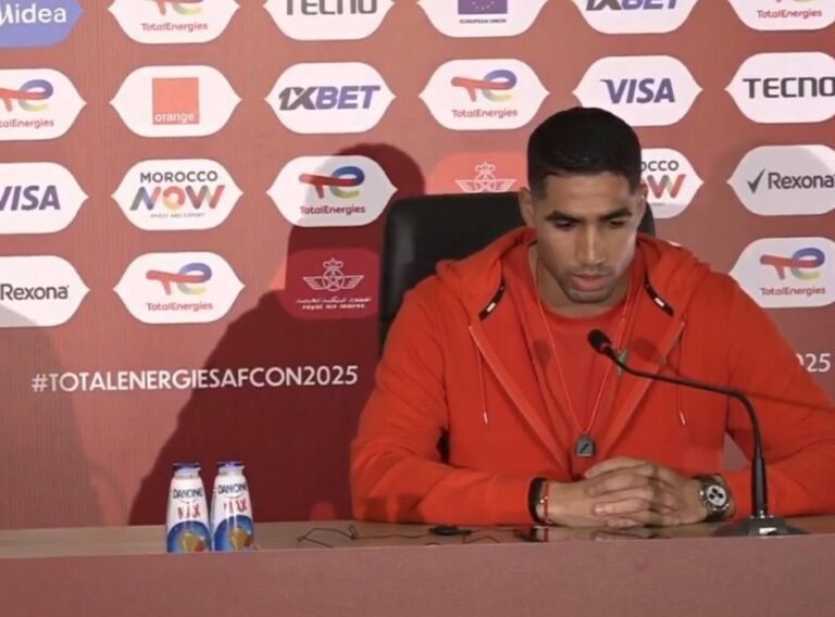 أشرف حكيمي مستاء من صافرات الاستهجان ضد المنتخب المغربي