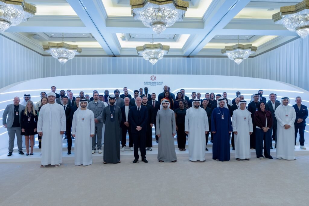 حمدان بن محمد يكرم رئيس الفيفا وناصر الخليفي ونوفاك ديوكوفيتش بجائزة محمد بن راشد آل مكتوم العالمية للرياضة 2025