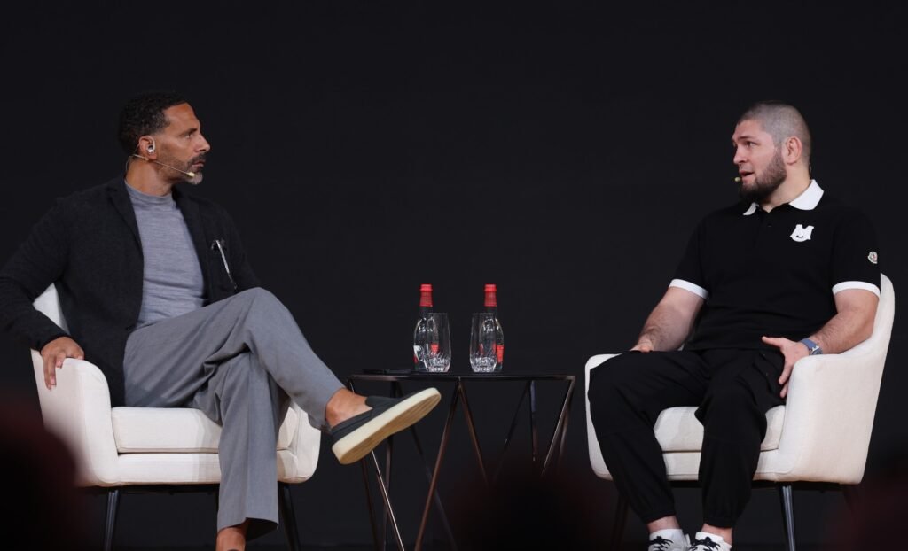 من حلم كرة القدم إلى عالم القتال: نور محمدوف يرفض الصداقة داخل الحلبة