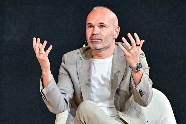 إنييستا: الفوز بكأس العالم يتطلب تضحيات كبيرة